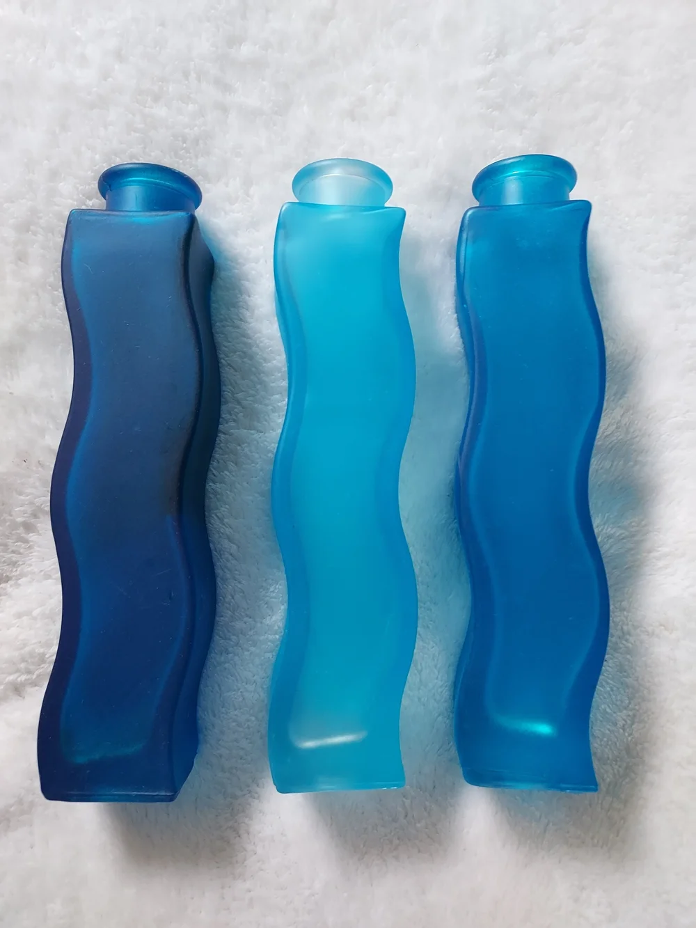 Vintage Y2K 1990's IKEA Skamt Curvy Ombre Blue Frost Glass Bud Vases Artsy Decor